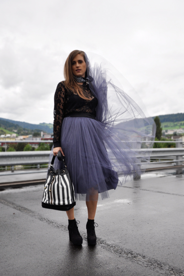 Carrie Bradshaw’s look is back