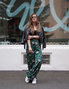 Back to the Routes – Fanny packs, cropped sweater and my own created sneakers