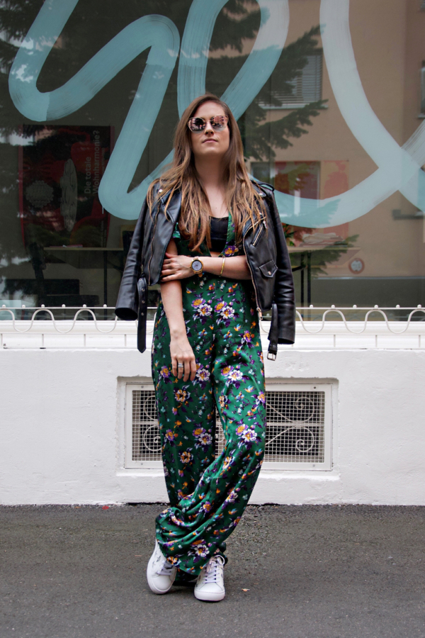 The perfect sunglasses for a jumpsuit
