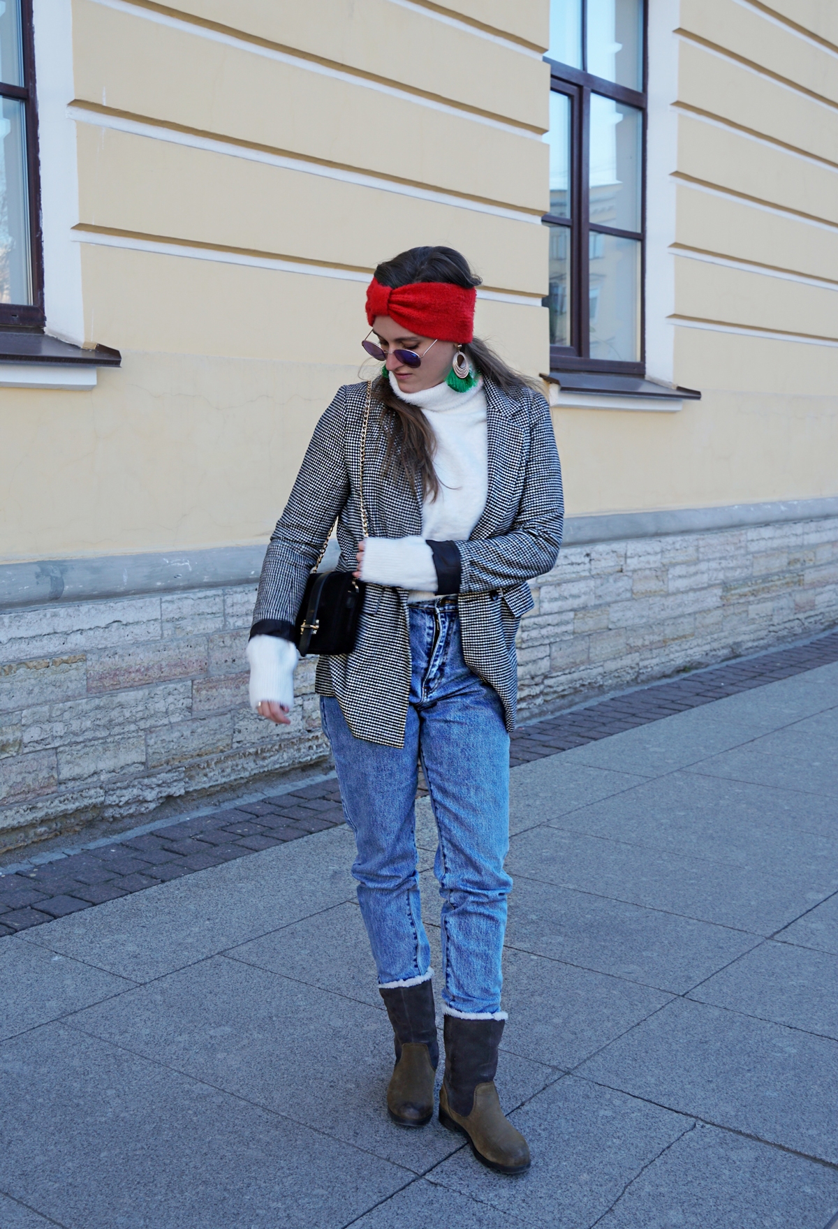 Andrea Steiner from fashion blog Strawberries 'n' Champagne based in Switzerland shows you how to wear your favorite blazer in a casual way