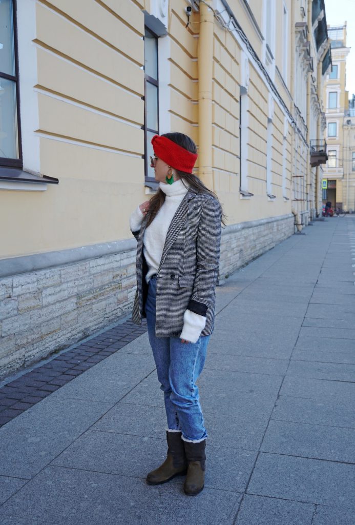 Andrea Steiner vom Mode Blog Strawberries 'n' Champagne aus der Schweiz zeigt auf ihrem Blog wie man seinen Lieblingsblazer im Alltag trägt.