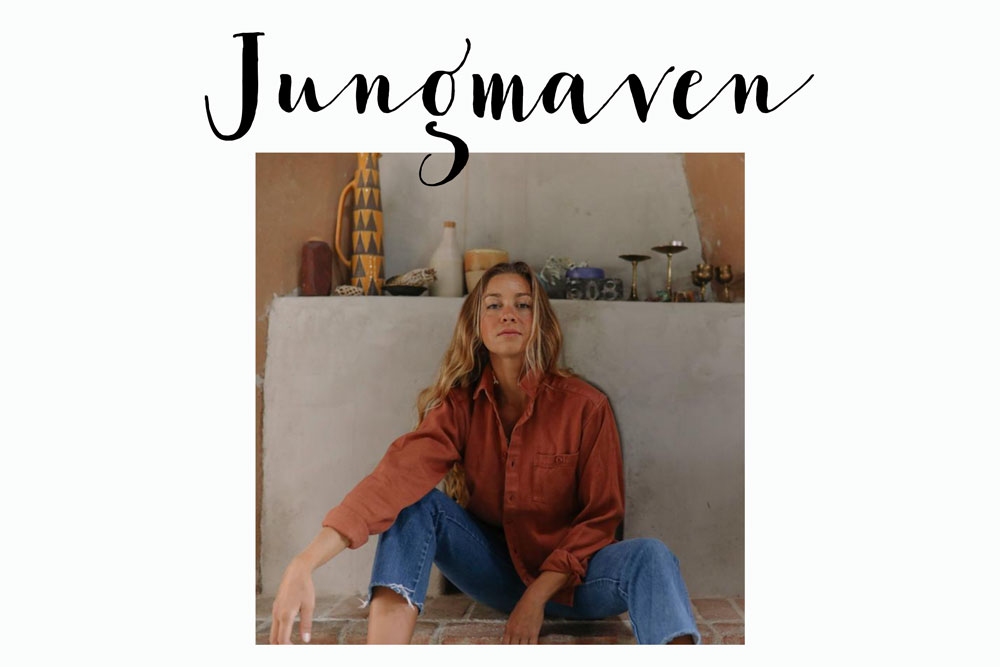 Andrea Steiner from fashion blog Strawberries 'n Champagne based in Switzerland write about hemp clothing and what brands are using this sustainable material.