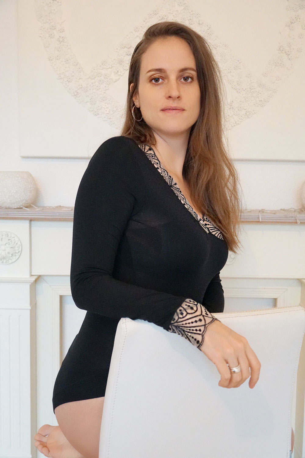 Andrea Steiner vom nachhaltigen Mode Blog Strawberries 'n' Champagne aus der Schweiz trägt einen Body aus der Kollektion von Beldona zusammen mit Nadine Strittmatter.